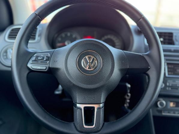 Volkswagen Polo V с пробегом 2013 года, цена 599 000 рублей, 242000 км, седан, Автокод Объявления
