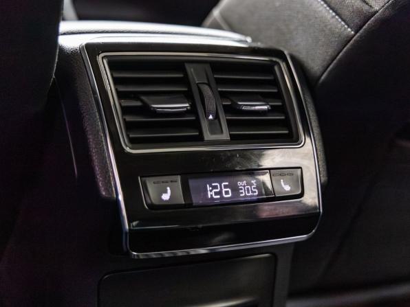 Skoda Superb III с пробегом 2016 года, цена 1 798 000 рублей, 184914 км, лифтбек, Автокод Объявления