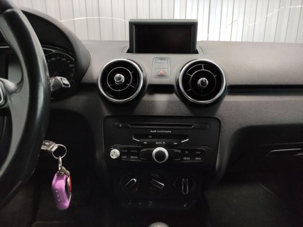 Audi A1 I (8X) с пробегом 2013 года, цена 795 000 рублей, 208582 км, хэтчбек, Автокод Объявления