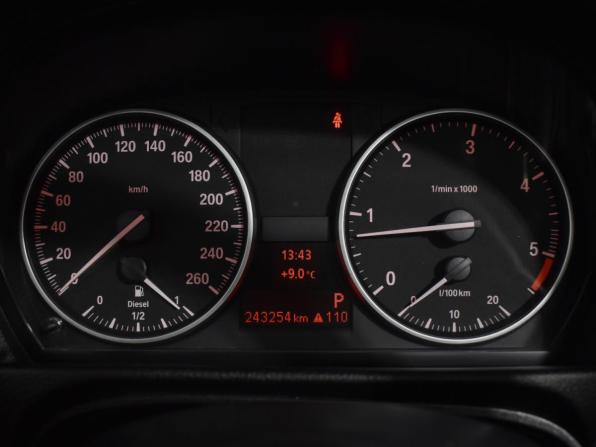 BMW 3 серии V (E90/E91/E92/E93) Рестайлинг с пробегом 2010 года, цена 2 099 000 рублей, 243253 км, кабриолет, Автокод Объявления