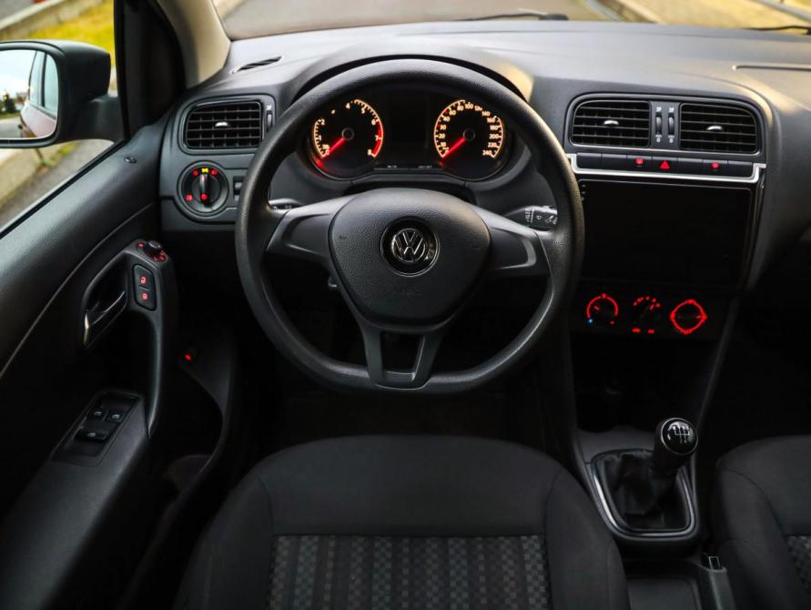 Volkswagen Polo V Рестайлинг Санкт-Петербург  - изображение 12