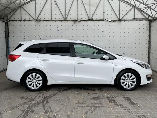 Kia Ceed II Рестайлинг с пробегом 2016 года, цена 1 290 000 рублей, 136137 км, универсал, Автокод Объявления