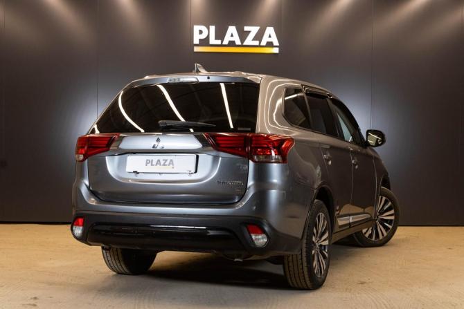 Mitsubishi Outlander III Рестайлинг 3 с пробегом 2019 года, цена 2 399 000 рублей, 83651 км, внедорожник, Автокод Объявления
