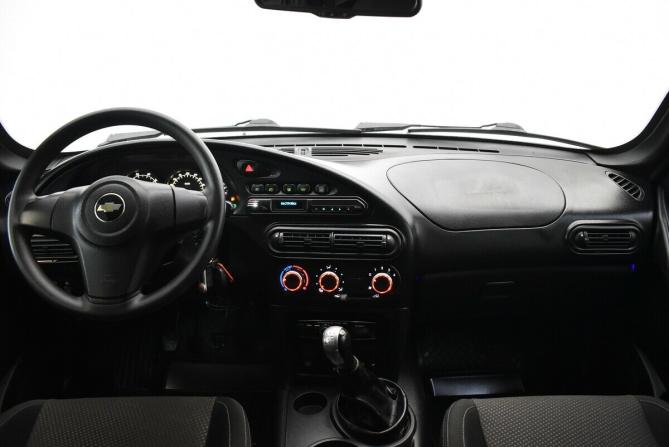 Chevrolet Niva I Рестайлинг с пробегом 2018 года, цена 625 000 рублей, 126000 км, внедорожник, Автокод Объявления