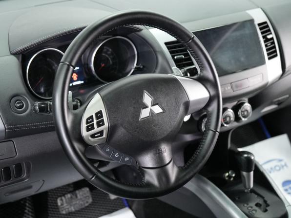 Mitsubishi Outlander II Рестайлинг с пробегом 2010 года, цена 1 315 000 рублей, 197205 км, внедорожник, Автокод Объявления