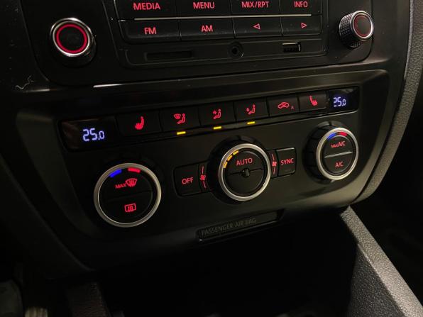 Volkswagen Jetta VI с пробегом 2014 года, цена 1 255 000 рублей, 71473 км, седан, Автокод Объявления