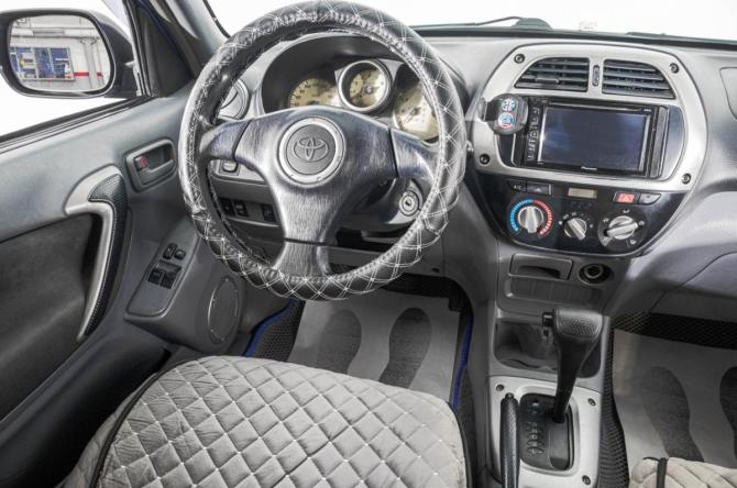Toyota RAV4 II (XA20) с пробегом 2000 года, цена 649 000 рублей, 220000 км, внедорожник, Автокод Объявления