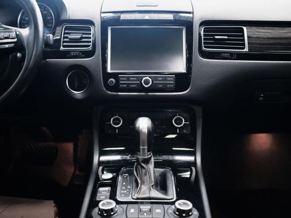 Volkswagen Touareg II с пробегом 2014 года, цена 1 980 000 рублей, 178850 км, внедорожник, Автокод Объявления