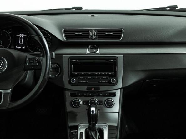 Volkswagen Passat B7 с пробегом 2013 года, цена 1 250 000 рублей, 123544 км, седан, Автокод Объявления
