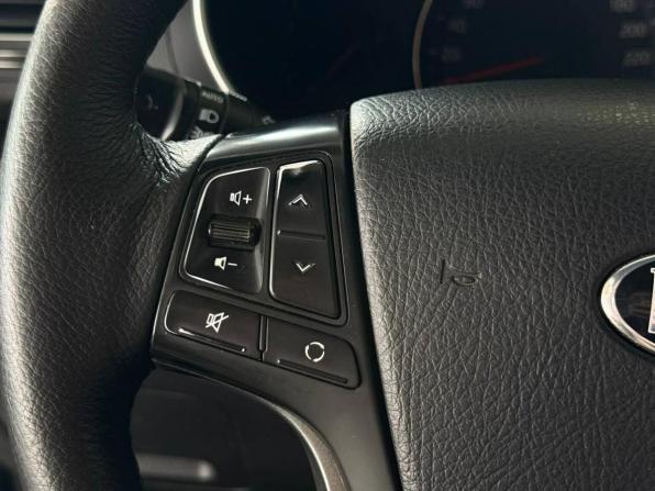 Kia Sorento II Рестайлинг с пробегом 2015 года, цена 1 650 000 рублей, 171865 км, внедорожник, Автокод Объявления