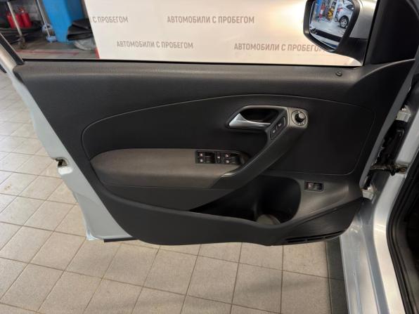 Volkswagen Polo V с пробегом 2010 года, цена 499 000 рублей, 272000 км, седан, Автокод Объявления