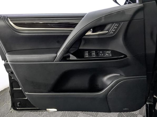 Lexus LX III Рестайлинг 2 с пробегом 2020 года, цена 10 200 000 рублей, 84963 км, внедорожник, Автокод Объявления