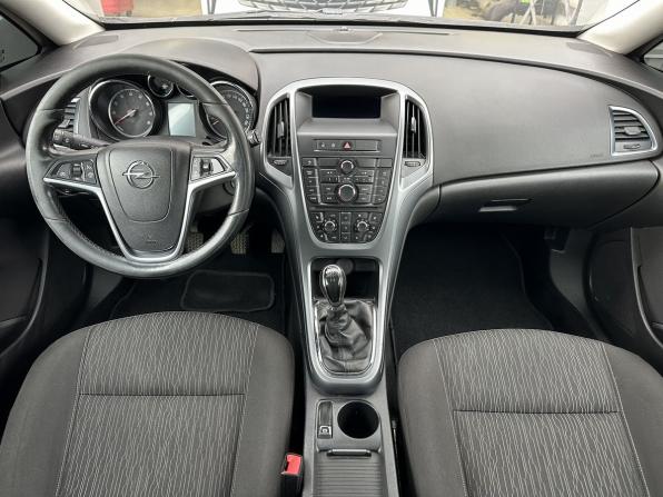 Opel Astra J с пробегом 2012 года, цена 600 000 рублей, 179672 км, хэтчбек, Автокод Объявления