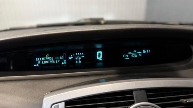 Renault Scenic II Рестайлинг с пробегом 2009 года, цена 449 000 рублей, 299900 км, минивэн, Автокод Объявления
