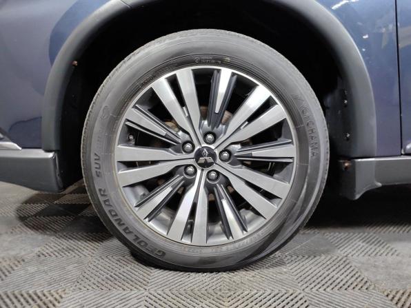 Mitsubishi Outlander III Рестайлинг 3 с пробегом 2019 года, цена 2 059 000 рублей, 135932 км, внедорожник, Автокод Объявления
