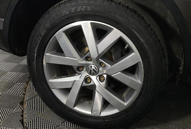 Volkswagen Touareg II Рестайлинг с пробегом 2017 года, цена 2 200 000 рублей, 292828 км, внедорожник, Автокод Объявления