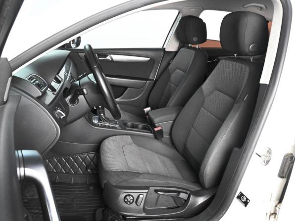 Volkswagen Passat B7 с пробегом 2012 года, цена 979 000 рублей, 164168 км, седан, Автокод Объявления