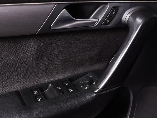 Volkswagen Passat B7 с пробегом 2011 года, цена 999 000 рублей, 278000 км, седан, Автокод Объявления