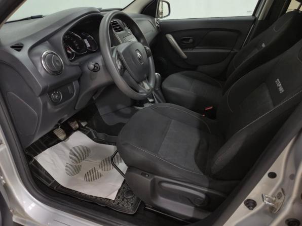Renault Sandero II с пробегом 2017 года, цена 1 060 000 рублей, 59233 км, хэтчбек, Автокод Объявления