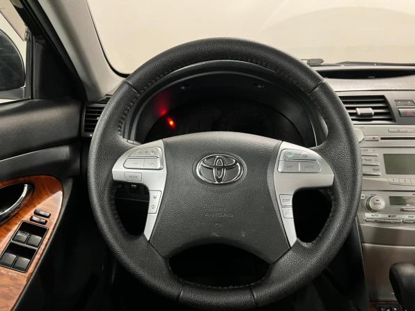 Toyota Camry VI (XV40) Рестайлинг с пробегом 2010 года, цена 1 250 000 рублей, 239000 км, седан, Автокод Объявления