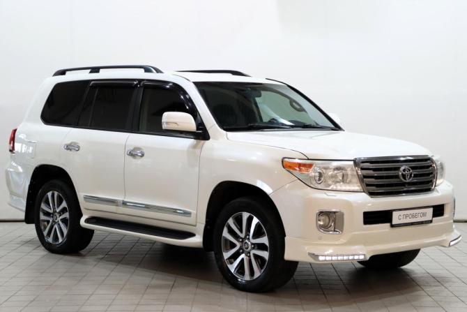 Toyota Land Cruiser 200 Series Рестайлинг 1 с пробегом 2015 года, цена 4 600 000 рублей, 190337 км, внедорожник, Автокод Объявления