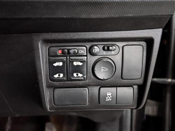 Honda Freed I Рестайлинг с пробегом 2012 года, цена 995 000 рублей, 209749 км, компактвэн, Автокод Объявления