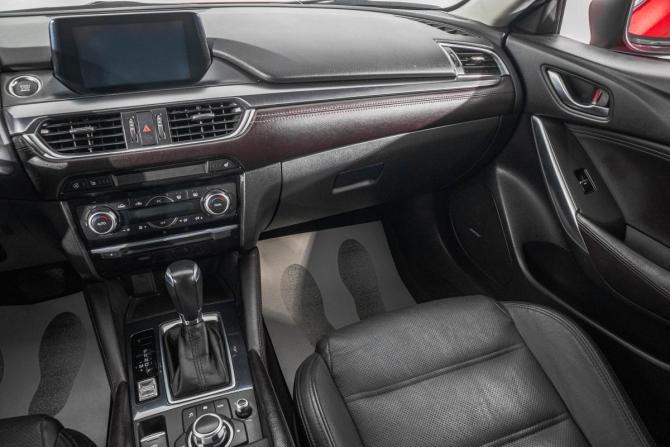 Mazda 6 III (GJ) Рестайлинг с пробегом 2017 года, цена 2 249 000 рублей, 147000 км, седан, Автокод Объявления
