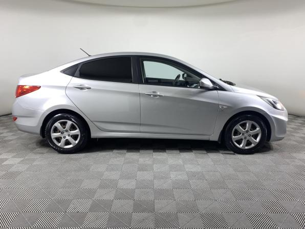 Hyundai Solaris I с пробегом 2013 года, цена 880 000 рублей, 116258 км, седан, Автокод Объявления
