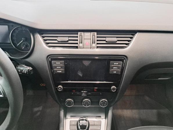 Skoda Octavia III (A7) Рестайлинг с пробегом 2019 года, цена 1 650 000 рублей, 83764 км, лифтбек, Автокод Объявления