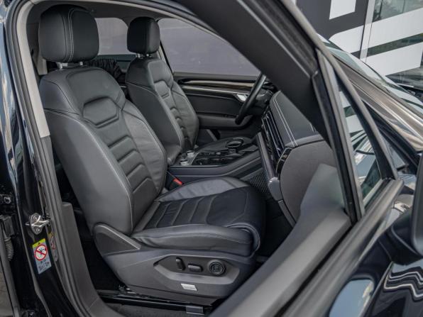 Volkswagen Touareg III с пробегом 2018 года, цена 4 110 000 рублей, 129288 км, внедорожник, Автокод Объявления