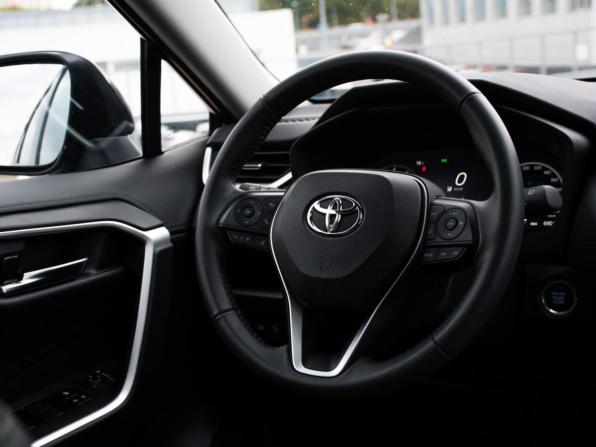 Toyota RAV4 V (XA50) с пробегом 2025 года, цена 4 099 000 рублей, 6903 км, внедорожник, Автокод Объявления