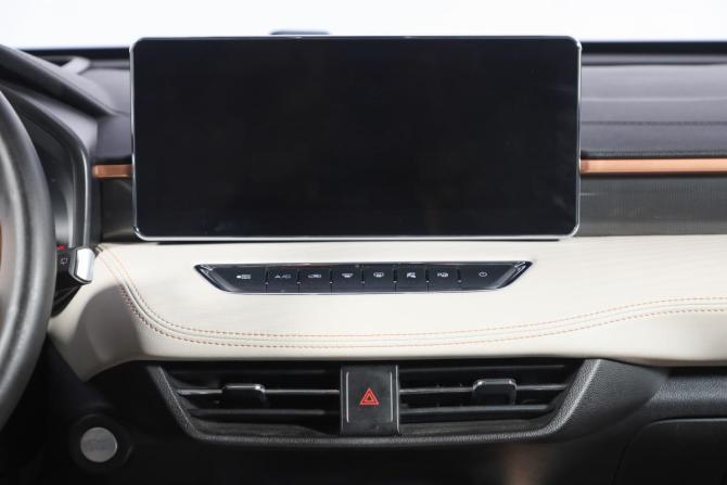 Haval Jolion I Рестайлинг с пробегом 2024 года, цена 2 599 000 рублей, 31100 км, внедорожник, Автокод Объявления