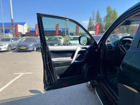 Toyota Land Cruiser Prado 150 Series Рестайлинг 2 с пробегом 2017 года, цена 4 000 000 рублей, 151464 км, внедорожник, Автокод Объявления