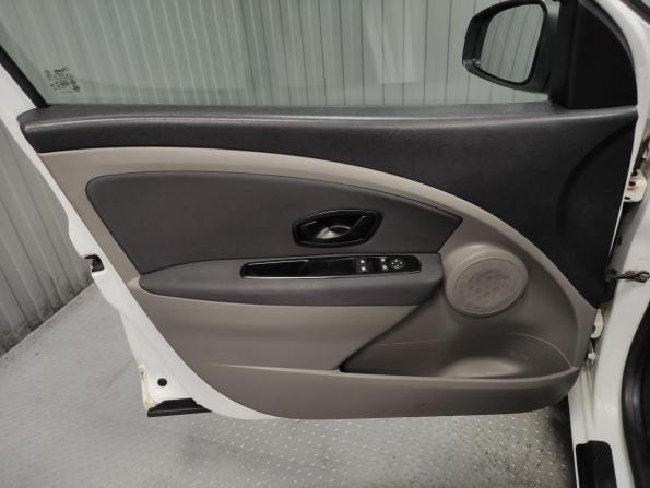 Renault Fluence I с пробегом 2011 года, цена 558 000 рублей, 207936 км, седан, Автокод Объявления