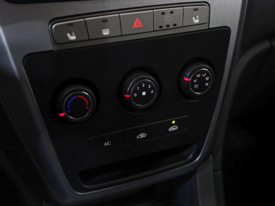 Geely Emgrand X7 I Санкт-Петербург  - изображение 12