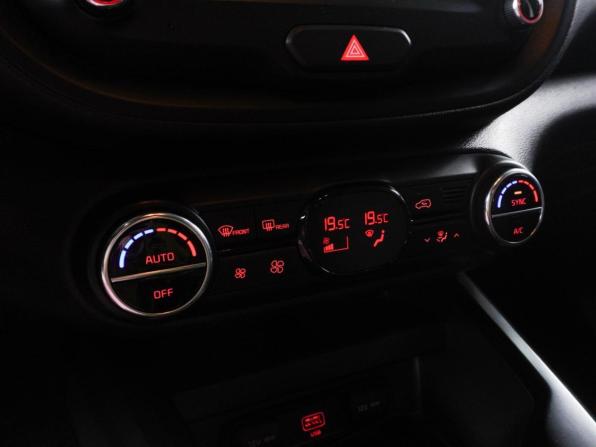 Kia Soul III с пробегом 2020 года, цена 1 940 000 рублей, 132180 км, хэтчбек, Автокод Объявления