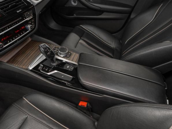 BMW 5 серии VII (G30/G31/G38) с пробегом 2017 года, цена 3 290 000 рублей, 108250 км, седан, Автокод Объявления