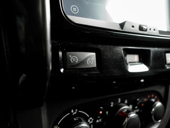 Renault Duster I Рестайлинг с пробегом 2018 года, цена 1 565 000 рублей, 103708 км, внедорожник, Автокод Объявления