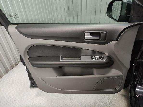 Ford Focus II Рестайлинг с пробегом 2010 года, цена 530 000 рублей, 164546 км, седан, Автокод Объявления