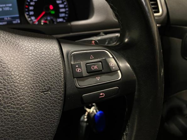 Volkswagen Touran I Рестайлинг 2 с пробегом 2012 года, цена 1 240 000 рублей, 108207 км, компактвэн, Автокод Объявления