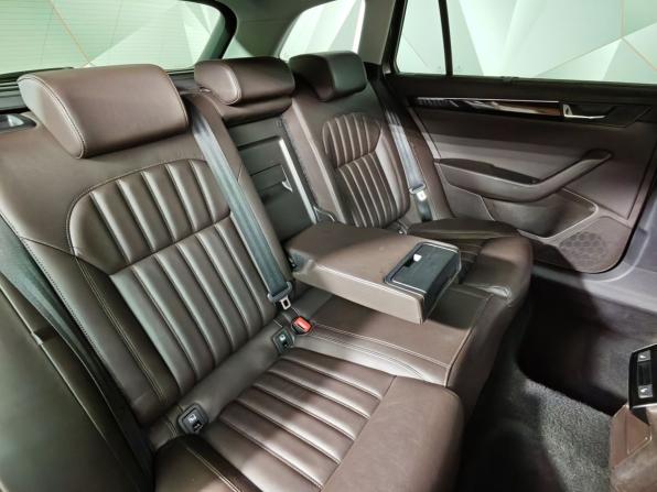 Skoda Superb III с пробегом 2016 года, цена 2 115 000 рублей, 157847 км, универсал, Автокод Объявления