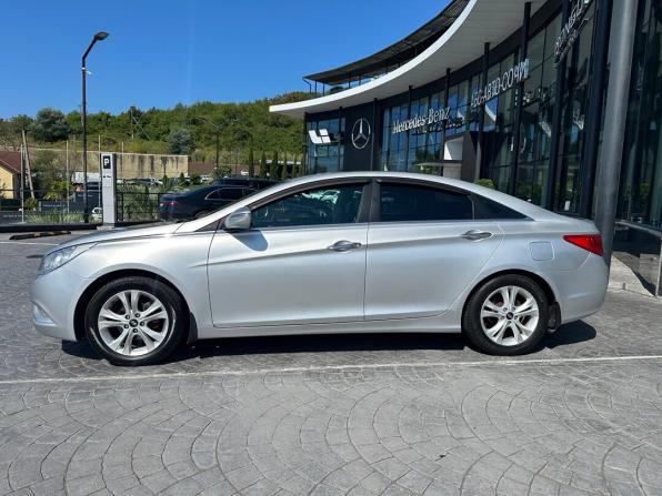 Hyundai Sonata VI (YF) с пробегом 2010 года, цена 949 000 рублей, 213587 км, седан, Автокод Объявления