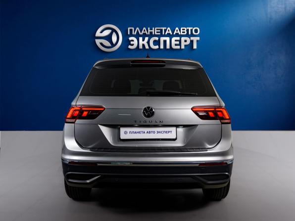 Volkswagen Tiguan II Рестайлинг с пробегом 2021 года, цена 2 500 000 рублей, 96009 км, внедорожник, Автокод Объявления