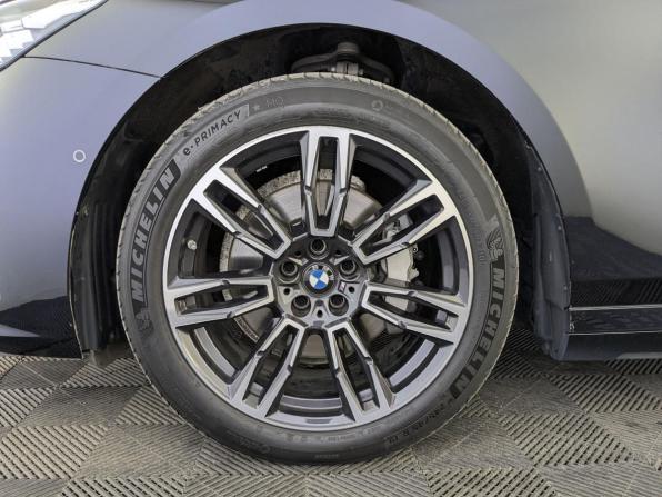 BMW 5 серии VIII (G60/G61/G68) с пробегом 2024 года, цена 7 600 000 рублей, 34956 км, седан, Автокод Объявления