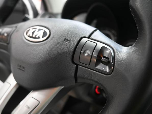Kia Ceed I Рестайлинг с пробегом 2011 года, цена 899 900 рублей, 174000 км, хэтчбек, Автокод Объявления