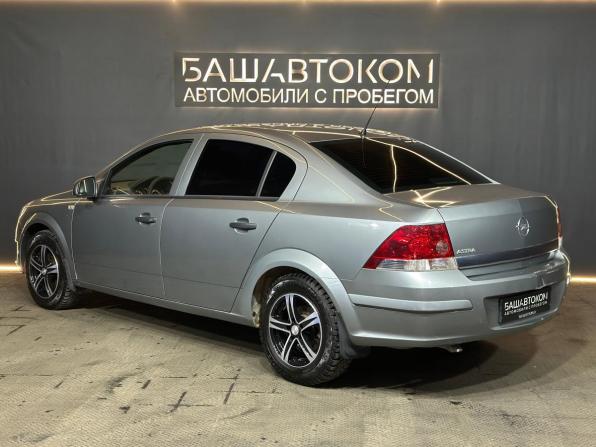 Opel Astra H Рестайлинг с пробегом 2011 года, цена 600 000 рублей, 184050 км, хэтчбек, Автокод Объявления