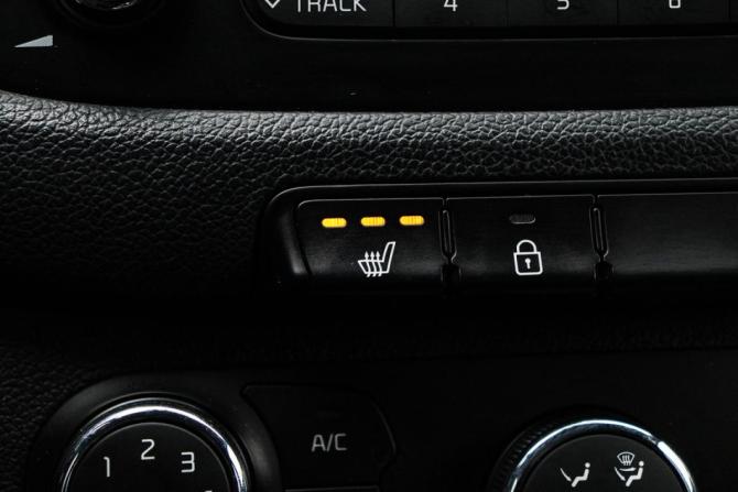Kia Ceed II с пробегом 2015 года, цена 1 150 000 рублей, 172145 км, хэтчбек, Автокод Объявления