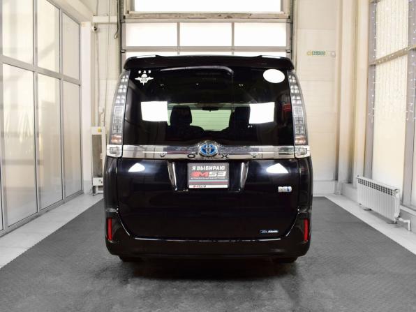 Toyota Voxy III (R80) с пробегом 2015 года, цена 1 450 995 рублей, 226884 км, минивэн, Автокод Объявления