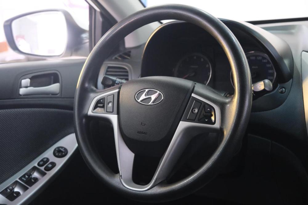 Hyundai Solaris I Омск  - изображение 12