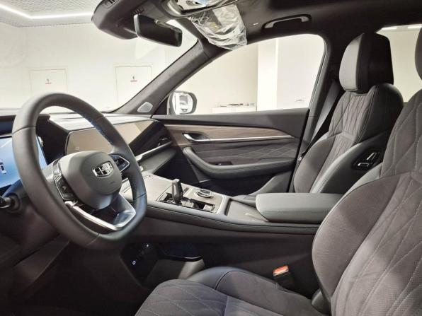 Geely Monjaro I с пробегом 2025 года, цена 4 500 000 рублей, 932 км, внедорожник, Автокод Объявления